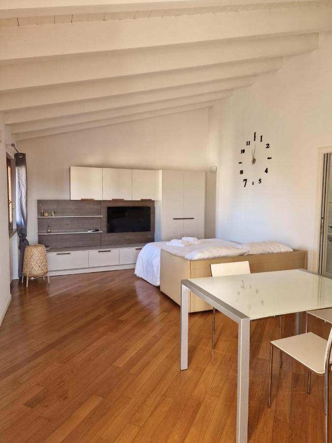 Vittoria Al Lago Apartment Десенцано дел Гарда Екстериор снимка